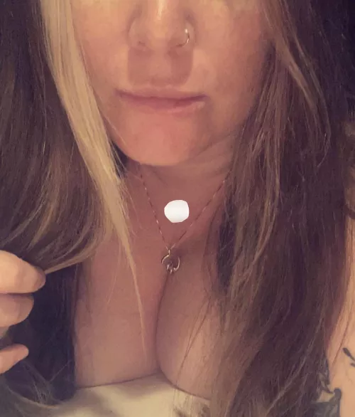 [F] My lips are as sweet up here 😜 by Sorren_To