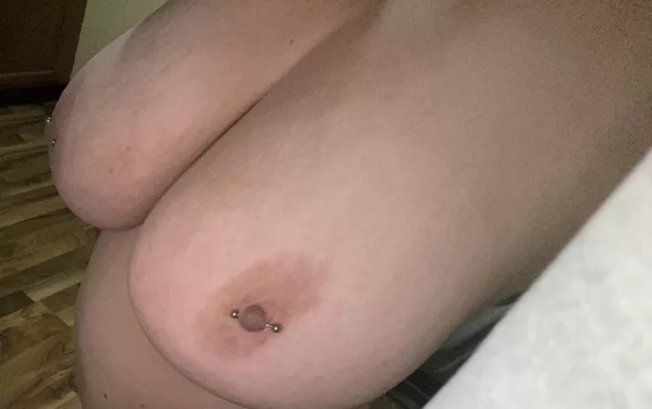 🍒 {F} (oc) by queen_B71