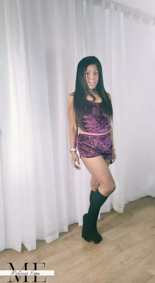 [F] On a scale of 1-10, how innocent do I look? by Mistress_Esme