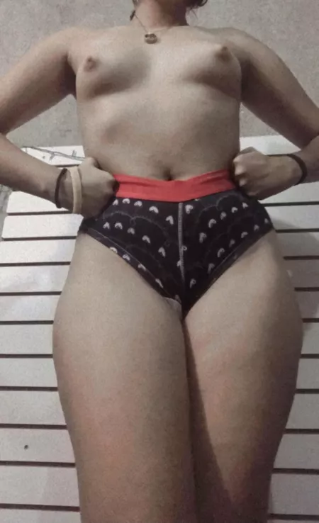 [F] 💕Pics promo overnight and all kind of naughty content 🥵, i do sexting, live pics, i use toys, i do anal, and fetish kikme:nathickcandy🍡Snapchat natcandyy by nathickcandy