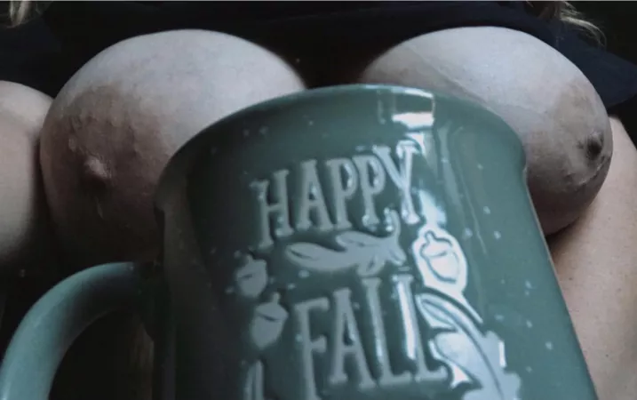 ☕️ 🍁 (F) by SweetPeach_94