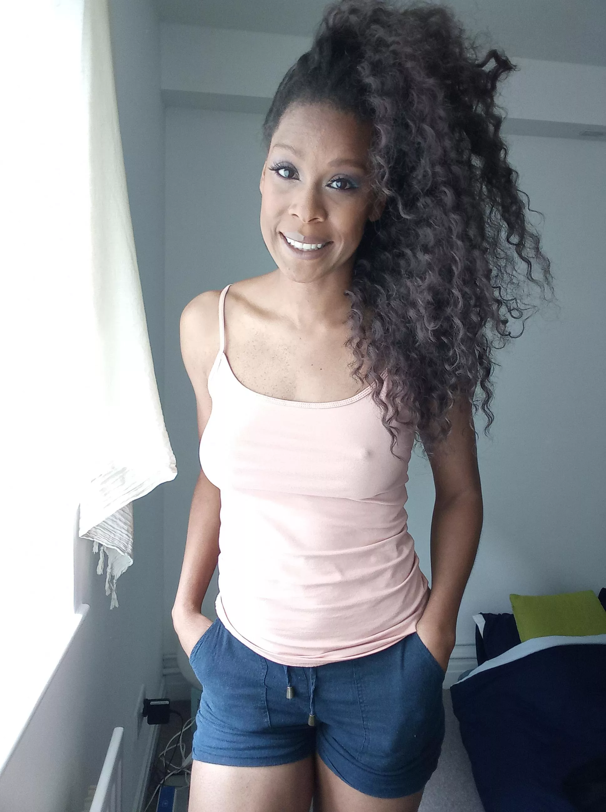 [F] Smiles are catching you know :) posted by Lottie_jones