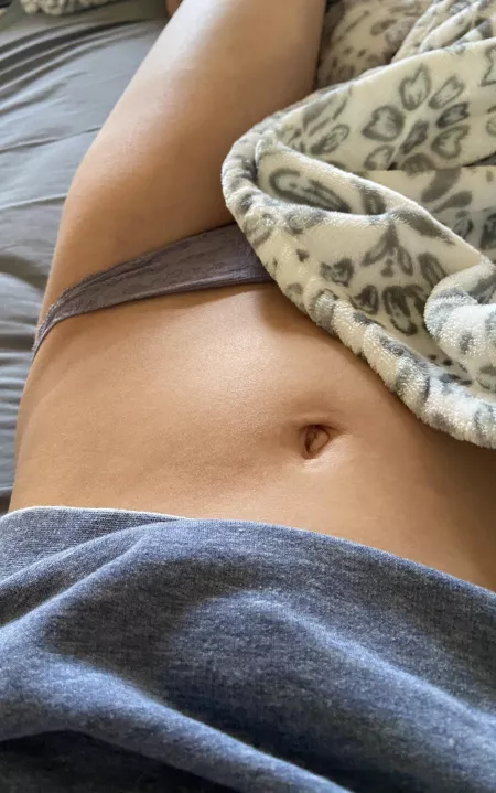 [F] Still sleepy.. 😴 by KikiKandy