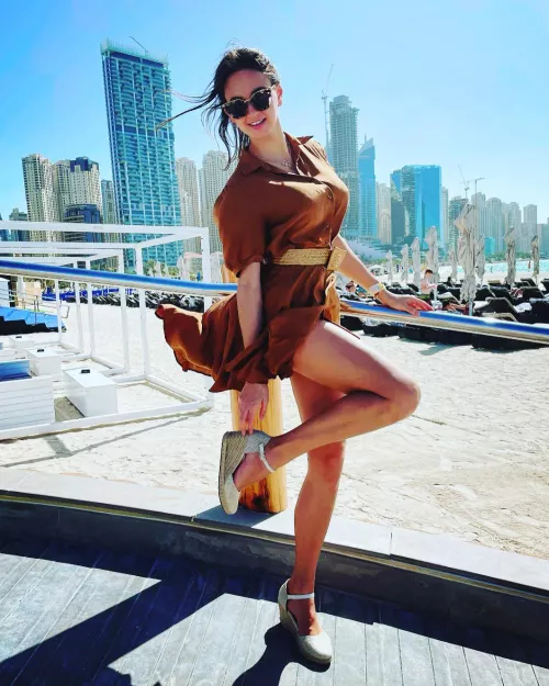 [f] The long legs is the best part of me. Do you agree? by Tamara_Sunshine