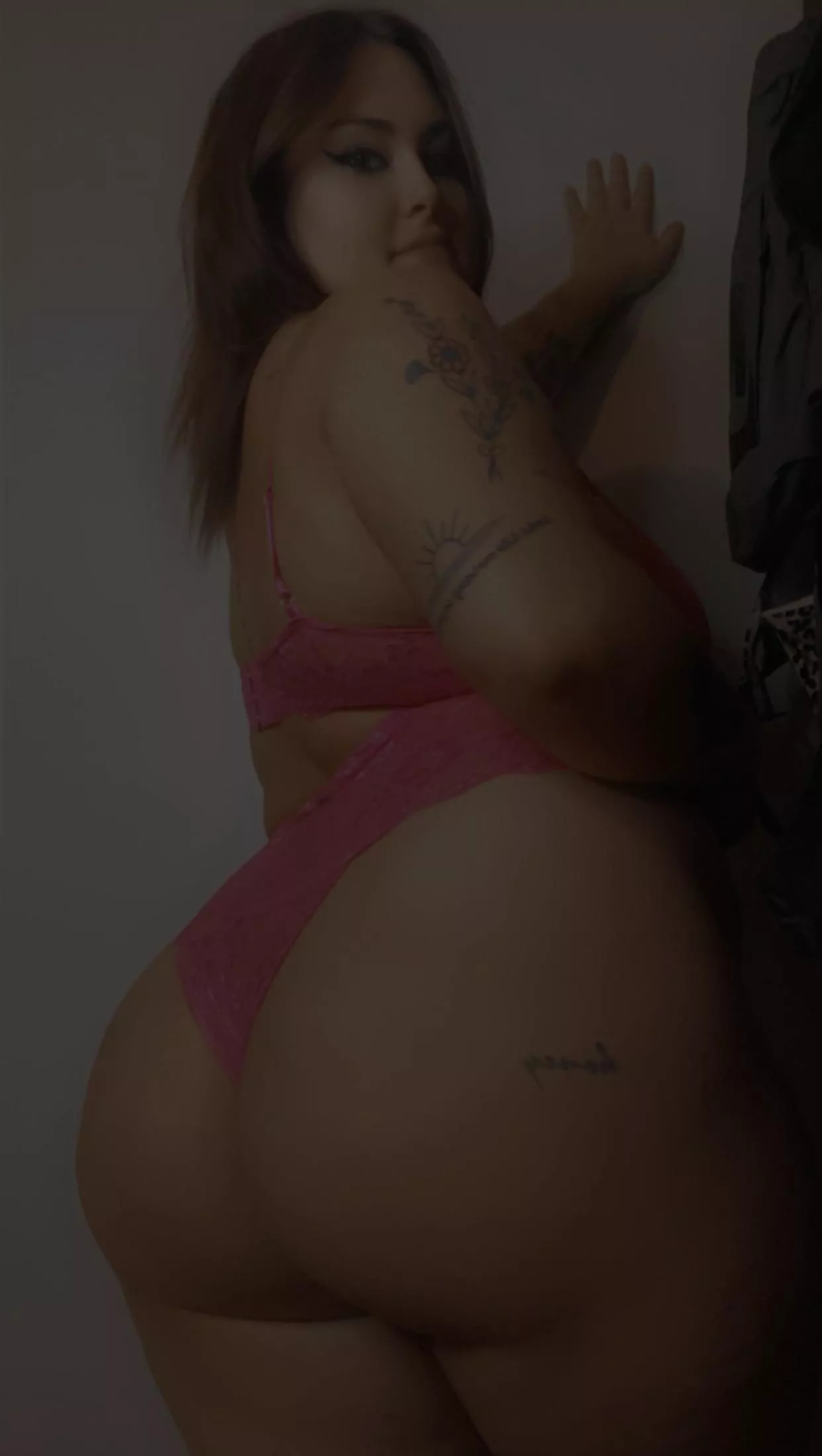 [F] ✨ thick in all the right places 🤍😉 (OC) [image] 💋🤍 posted by gbabyxoxoxoxo