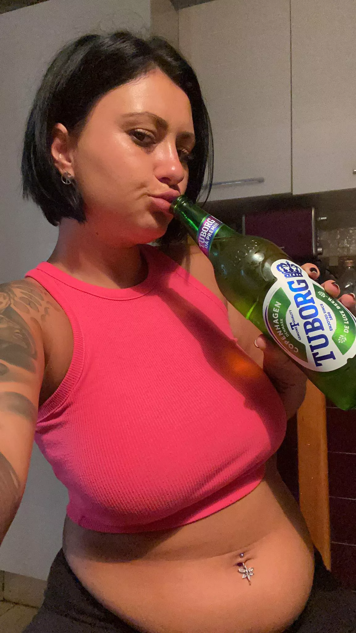 (F) Wanna get drunk with me? posted by CurvyKassandra