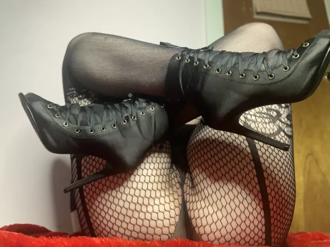 [F] What do you call lace up pumps? by misslofn