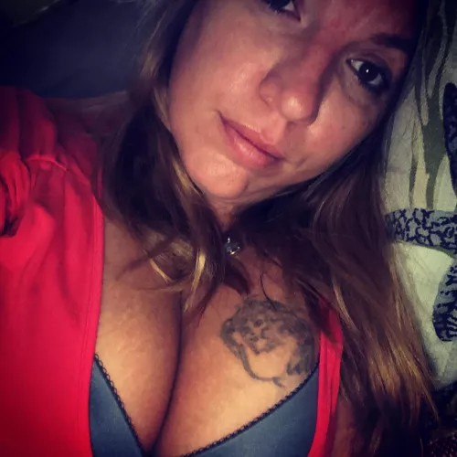 (F) who’s horny this morning? by slutmom800