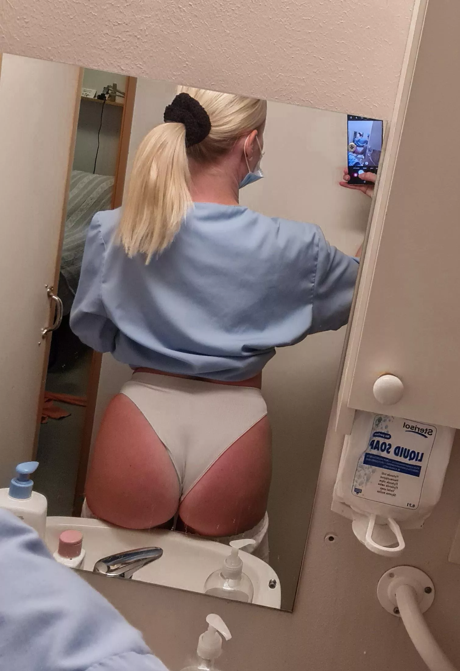 [F] your night nurse💉🩺 posted by Cleonorway