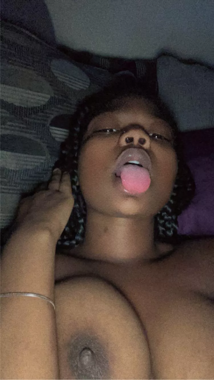 F19 hey baby 😘 posted by NervousEfficiency575