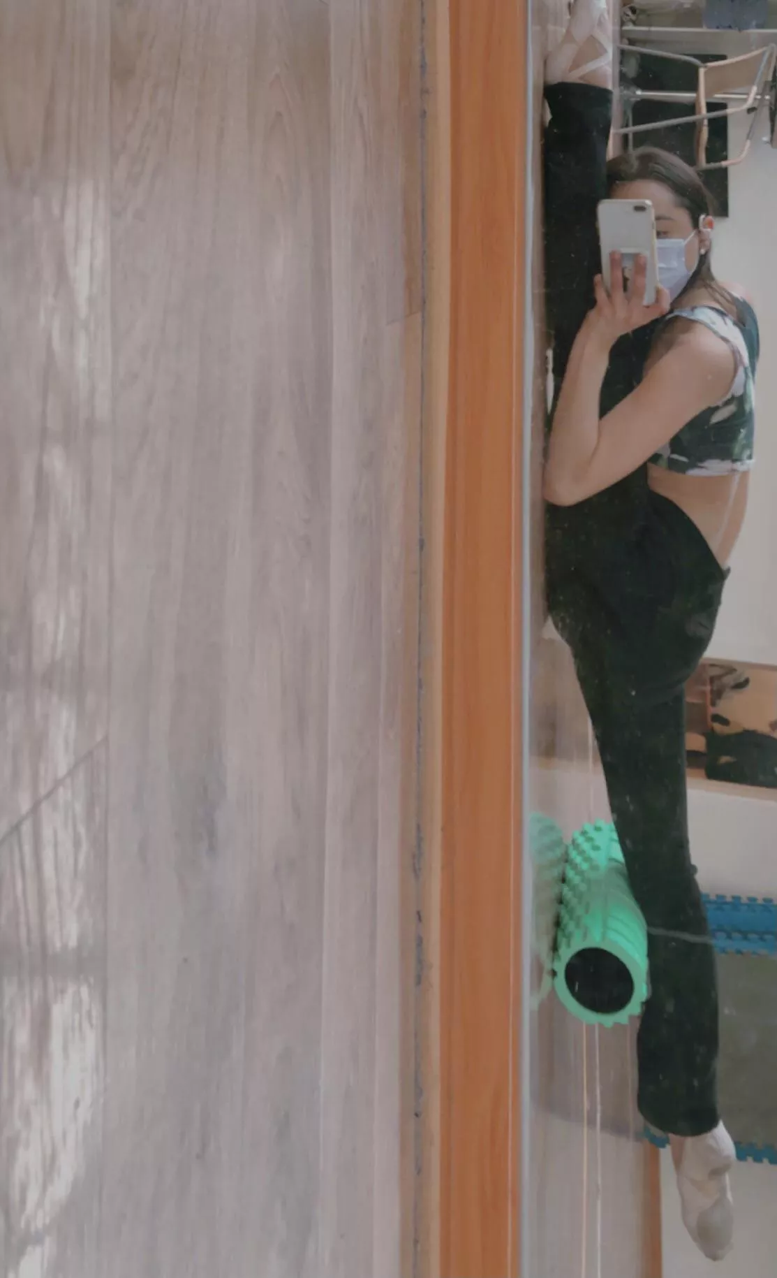 [f20] Flexible 🩰 posted by consart