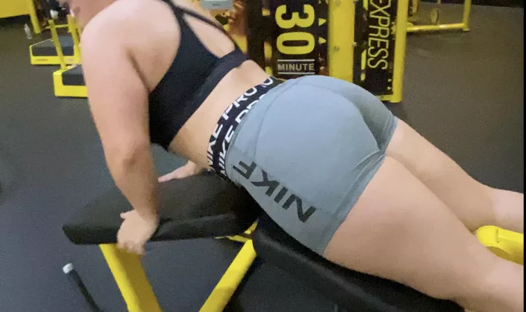 [F]22 Finally confident enough to workout in just my bra by Cassie_jordens