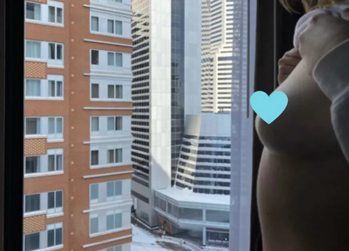 (F22) First Window Flash! Definitely got a few glances by crystalcouple