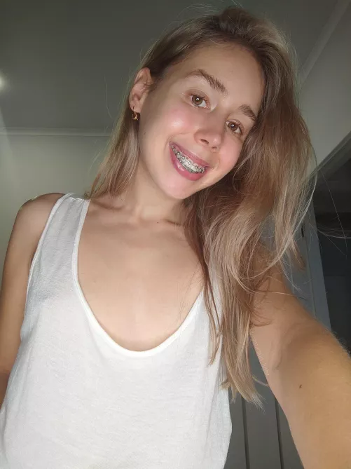 F22 Just a cute selfie 😊 by yoursun_light