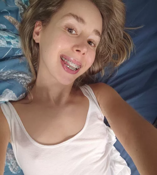 F22 Just a cute selfie 😊 by yoursun_light