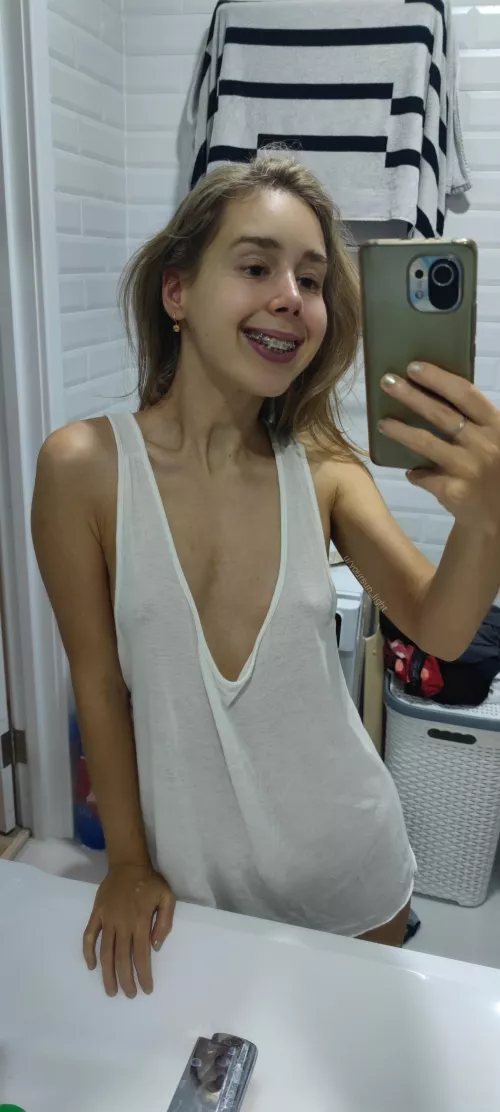 F22 Just a selfie in the bathroom :-) by yoursun_light