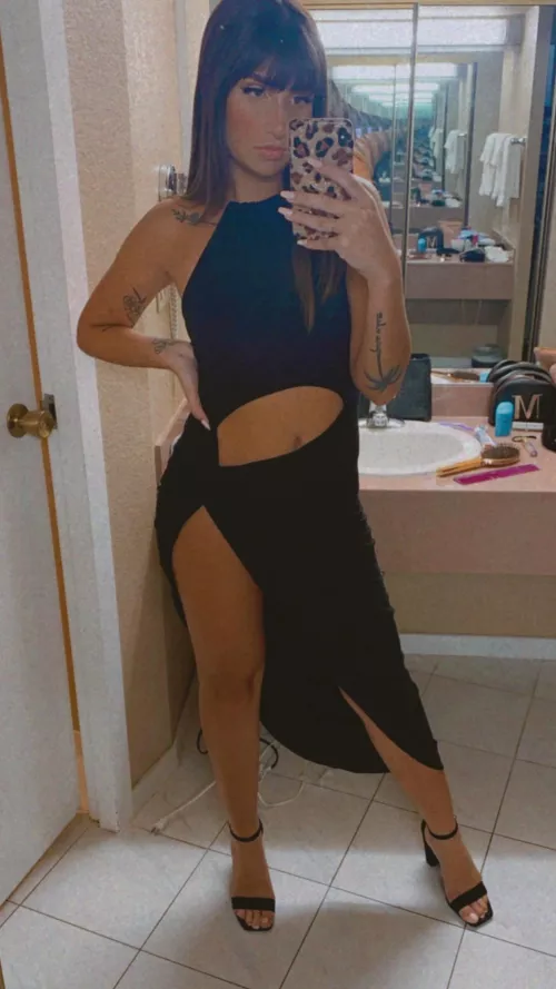 [F25] first post here 😌 hi! by latinamiilfbabe