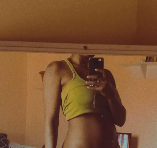 (F26) I woke up happy this morning, you've got any questions for me 😊 by Rich_Ad4048