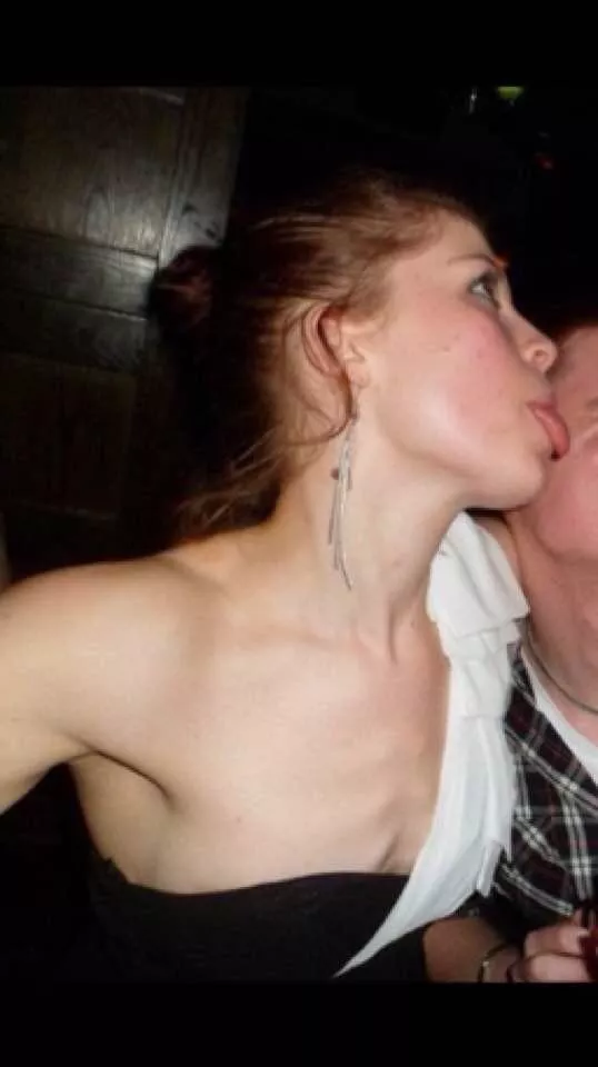 F26 Uk happy free the boob day hehehehehehe x posted by Sexypixie74