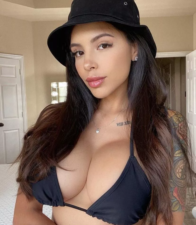 [F28] miss Hypno posted by MistressMaryterry