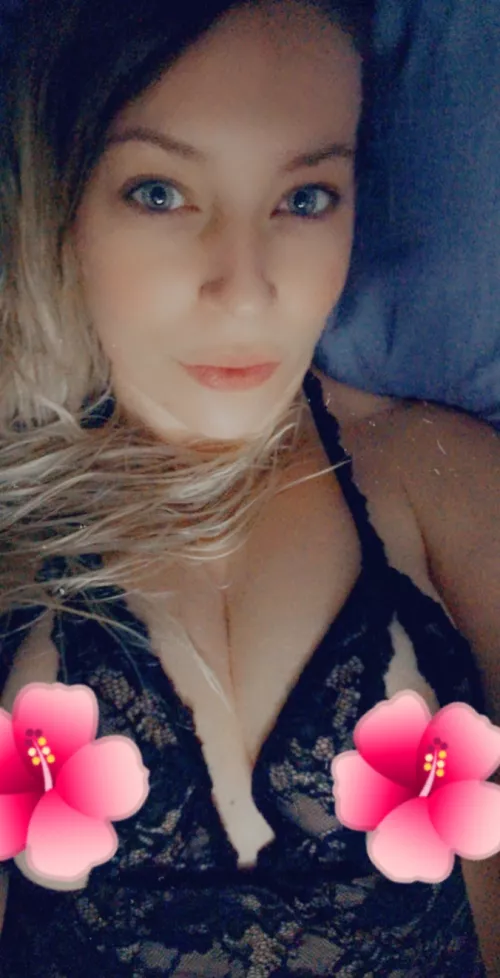 F33 happy Saturday 😘 by BlueEyedDoe