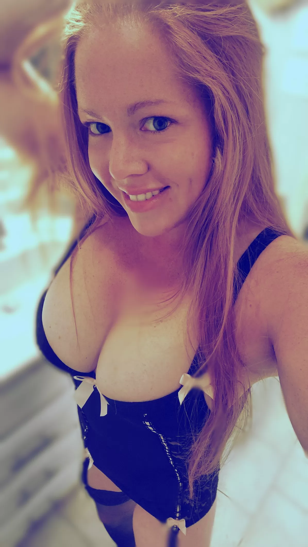 F39 It's the outfit 😏💗 posted by xxxscarlettrose