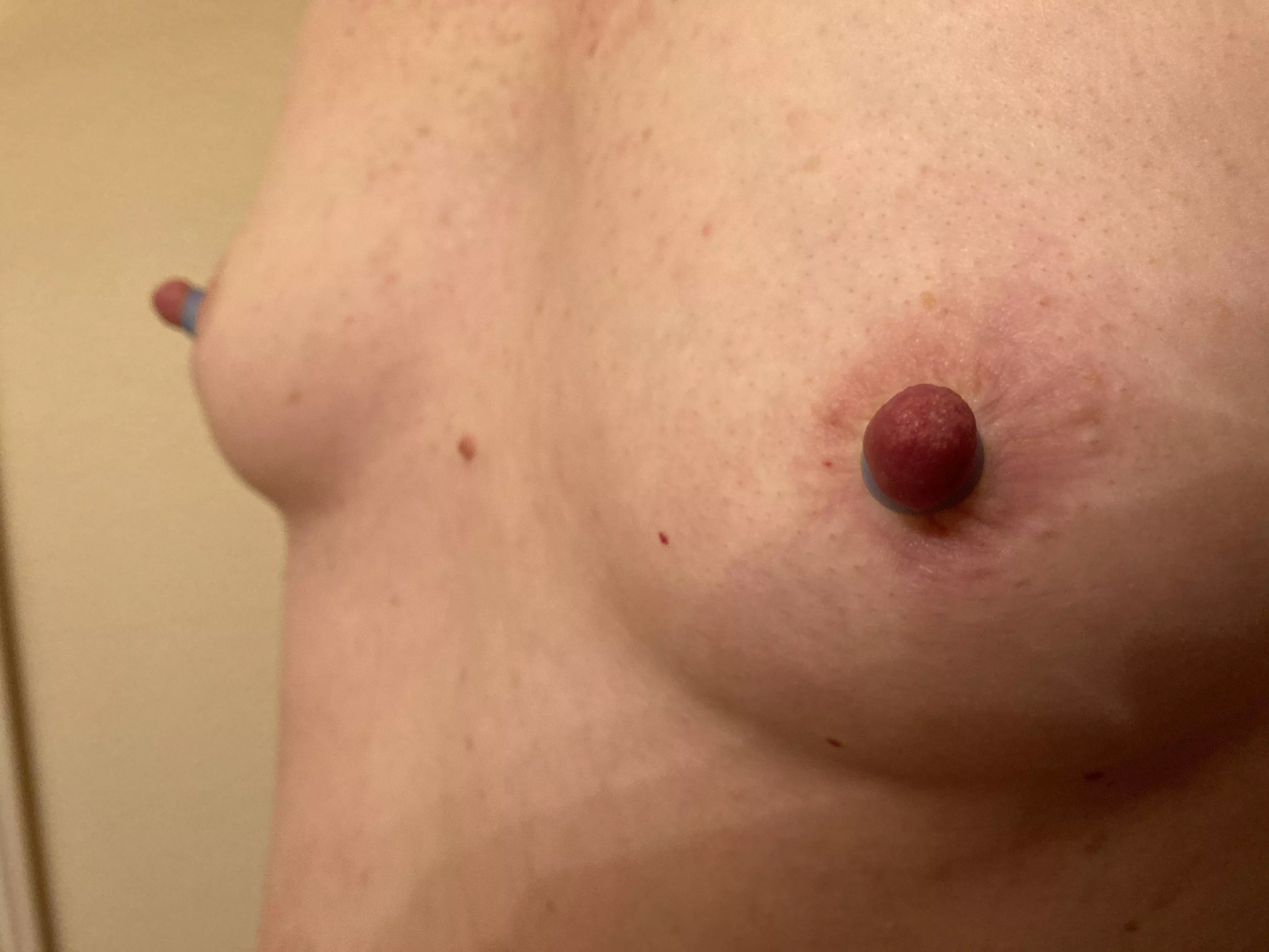 F(44) She likes her nipple bands… if you suck then just right she’ll cum😈Anyone want to try? posted by coupleNexpress