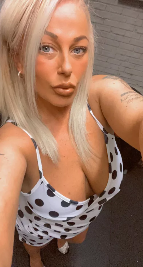 F46 u wants whip them out by alicecouger