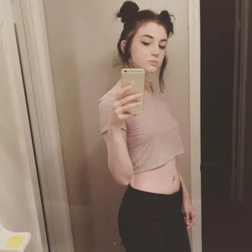 (F4M) looking for someone who can make me wet darling DM me! On KIK:: aliecooper15 😘 by Aliecooper