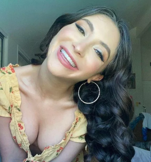 F4m mistress looking for a serious sub... Snapchat@d_amelia8958 by Snap-hot