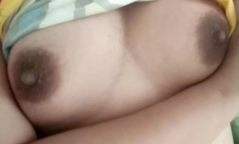 [F4M] Small tits deserve some good sucking! 😋😋 by hangrybiatch