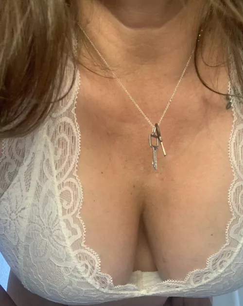 (F)50 Cleavage for your viewing pleasure! by bandjdesire