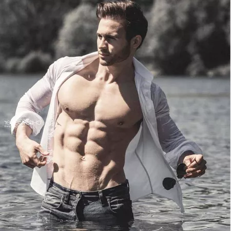 Fabian Kitzweger by InitialDew