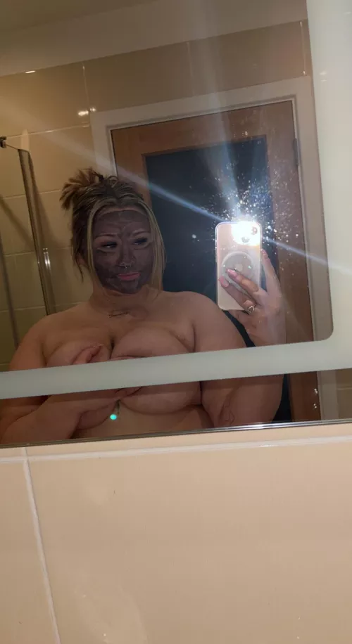 Face mask & chill🤍 by eimearfitzp