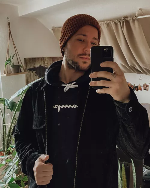 Fall is coming in germany 🍁🧣🧤 who wants to come and warm me up? 😌 by Newfeelings__