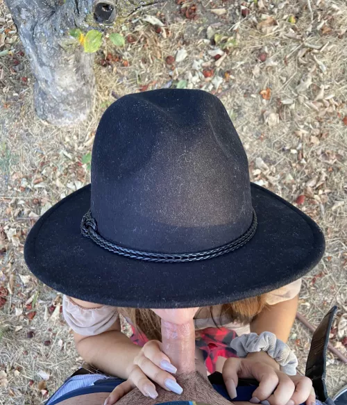 Fall means getting your cock sucked in an apple orchard 🍂 by HamsterOk5701