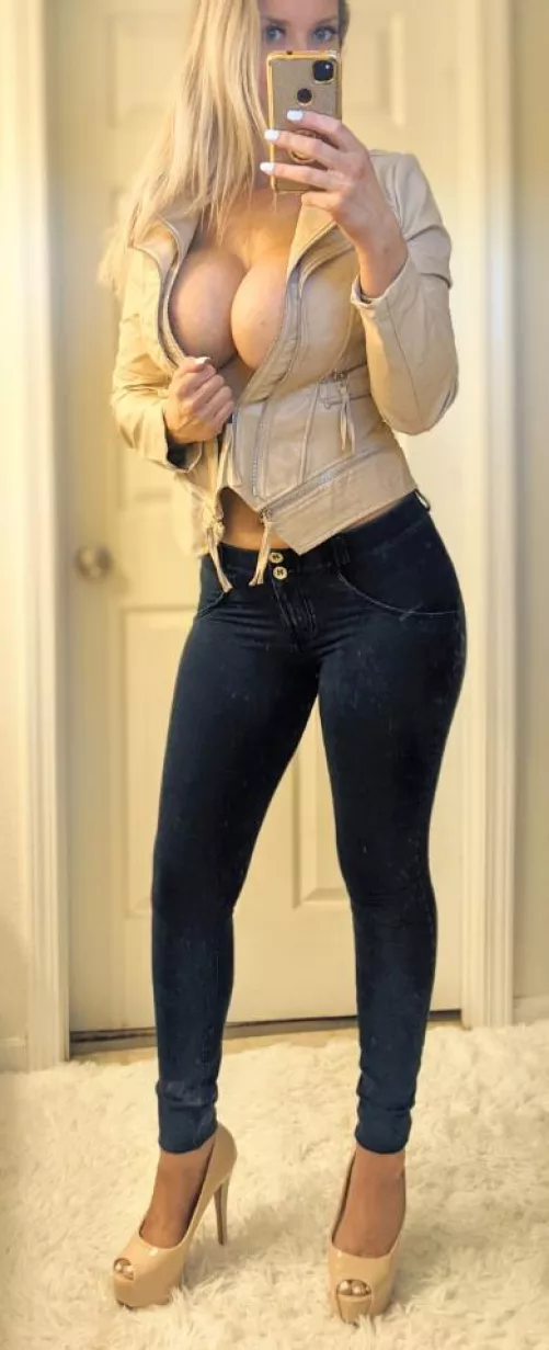 fall weather means better outfit choices 😉 Happy Titty Tuesday! by llortanon