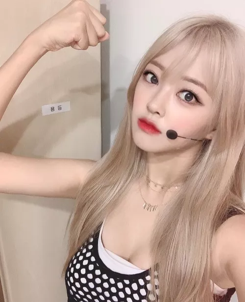 Fanatics - Yoonhye by lerolero09