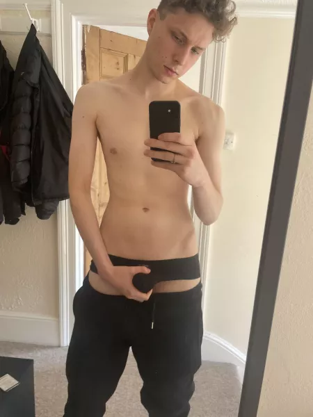 Fancy coming to give me a feel ? 😅 by 420_stonerr_bonerr