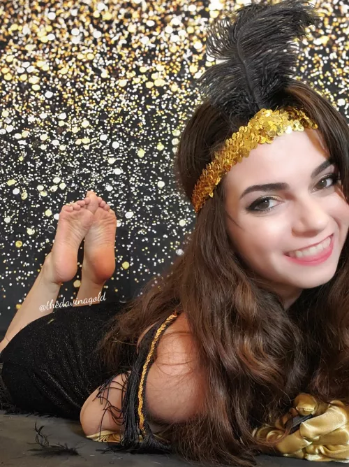 Far to this flappers feet? by brattyjewxo