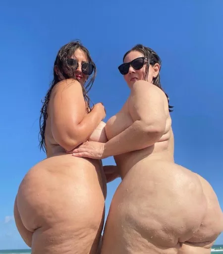 Fat bottom girls on the nude beach by Udderluvr2020