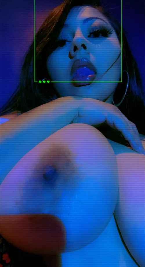 fatass titty aching to let licked by yummy-ma