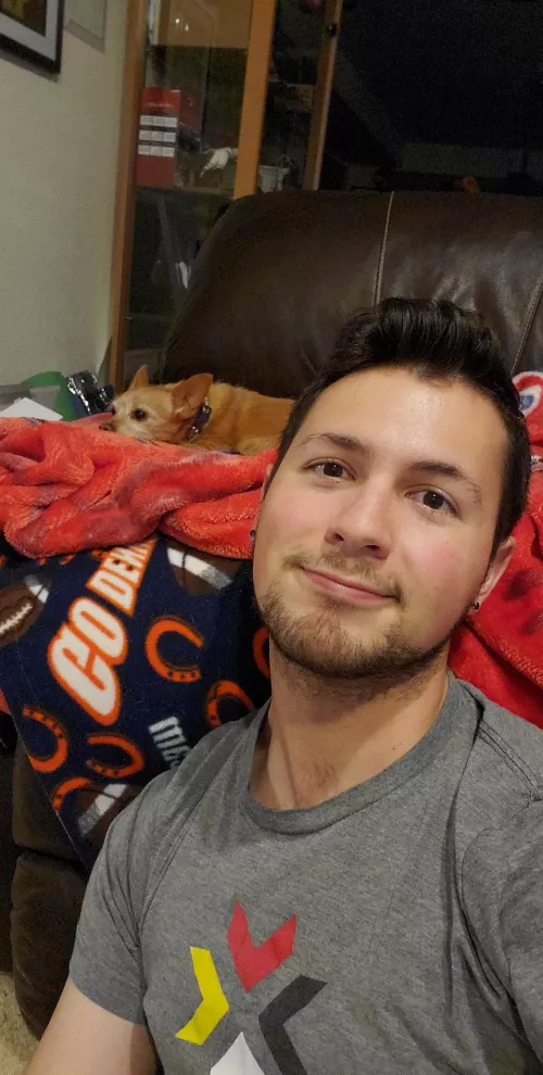 Father daughter bonding time (aka finishing Squid Game) by dqr619