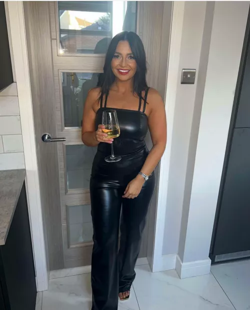 Faux leather for Christmas day by 10baremain