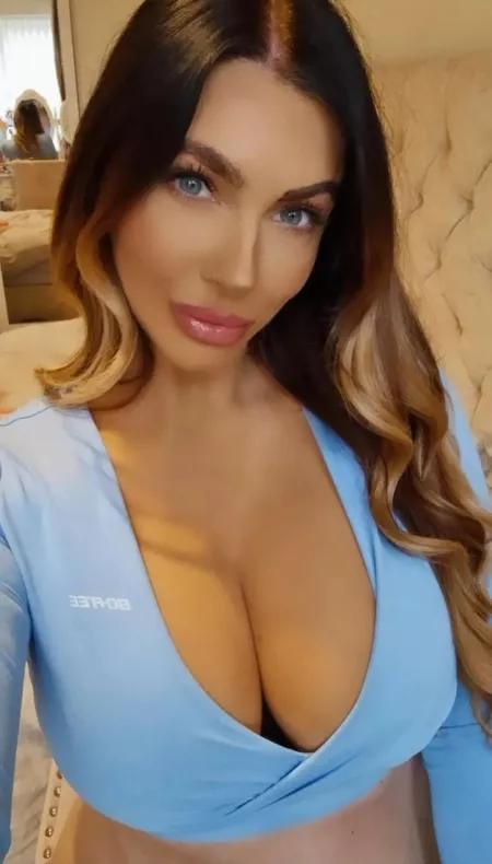 Favourite croptop by GoddessCxx