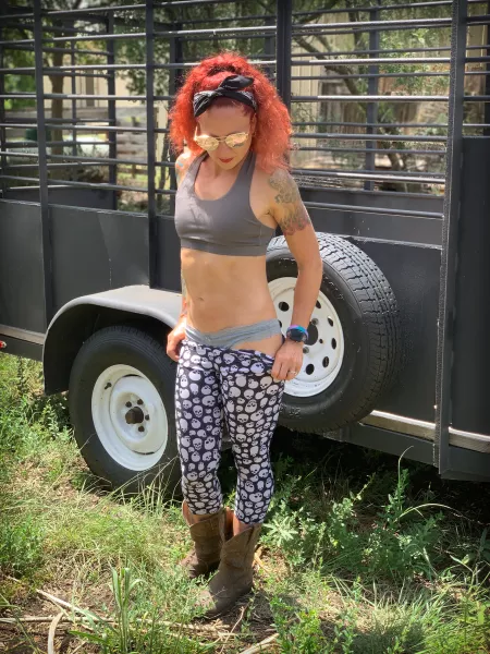 [f]Cute on my farm by TexasBlaze