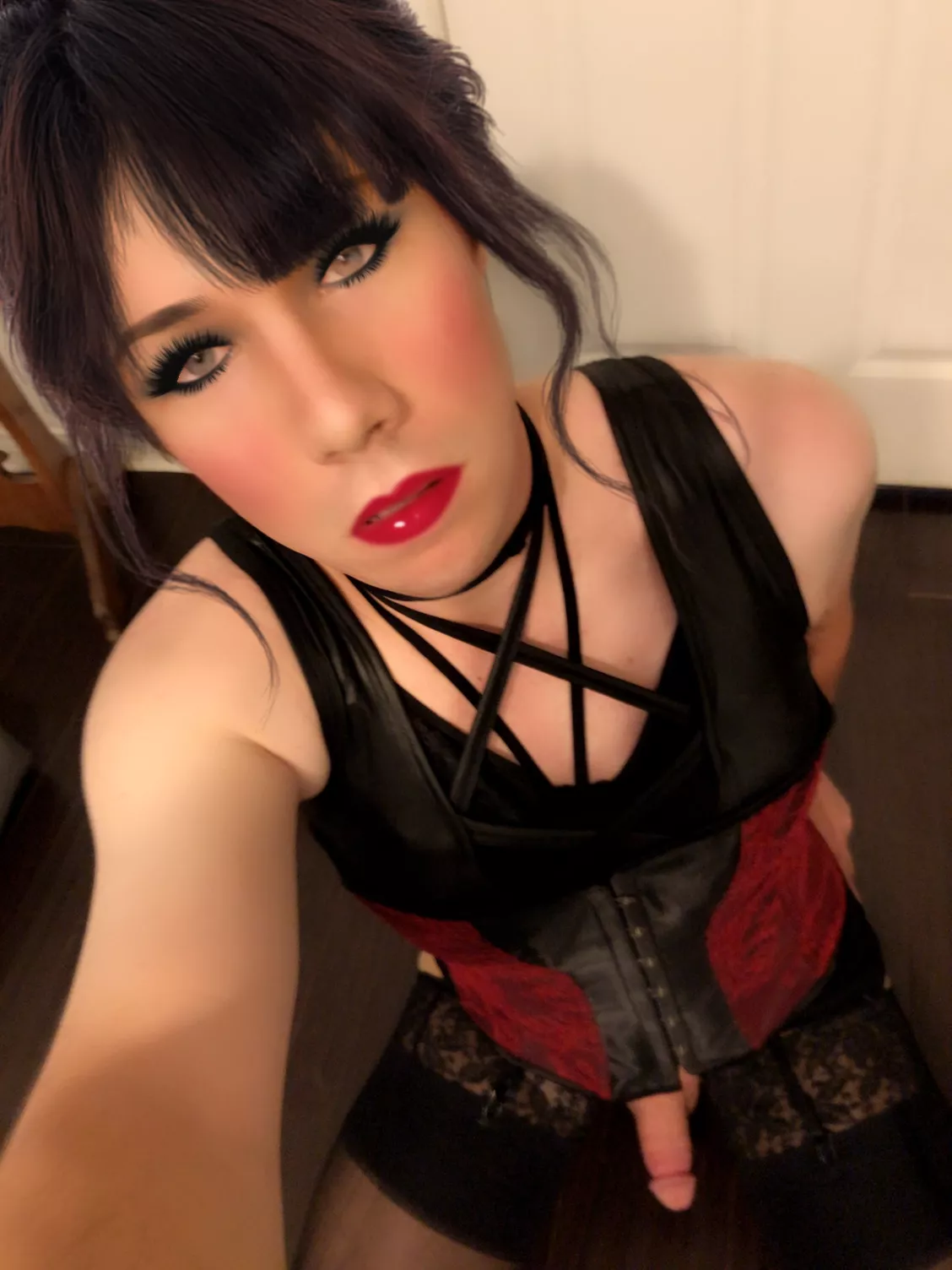 Feed me 🤤 posted by ohsissysasha