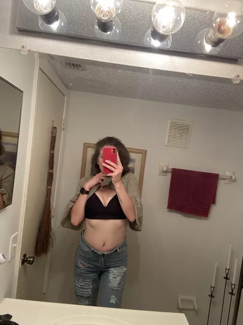 feed me please 🥵 bigger the better by Danadickinss