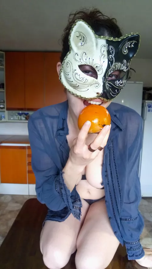 Feed the cat!🥒 🍆🌽 by HellaMaskella