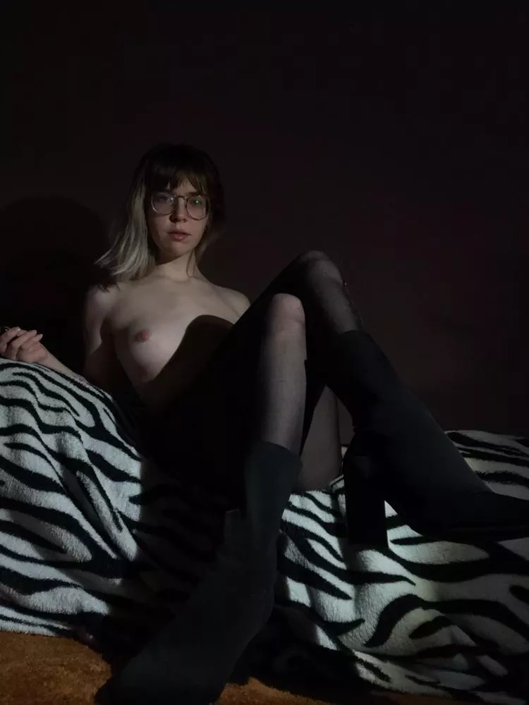 feel a little hotter posted by safarigirll